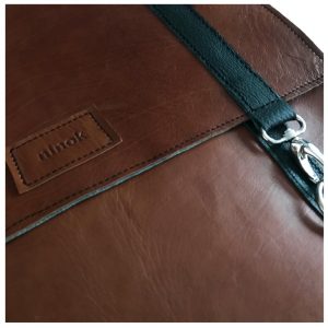 Lederrucksack braun gruen handgefertigt unikat. Groß.