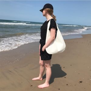 Hobo Bag Ledertasche weiss oder hellblau, große Henkeltasche. Schultertasche für Damen. Handgefertigte minimalistische Ledertasche als Shopper, Strandtasche, Reisetasche.