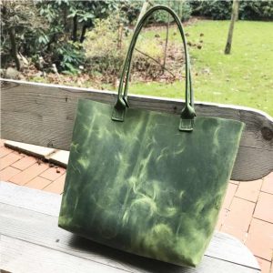Ledertasche grün gross Shopper, handgefertigte Henkeltasche. Tasche für jeden Tag in Freizeit und Business.