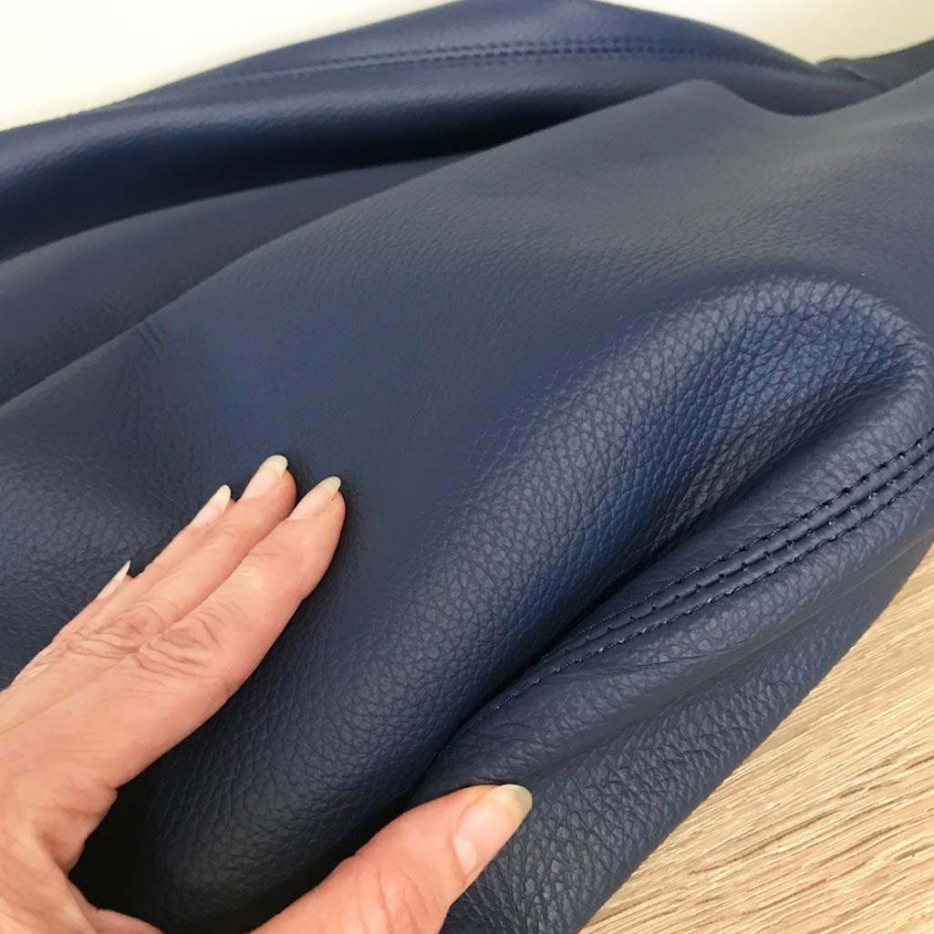 Ledertasche blau dunkelblau genarbt, weiches dickes Leder.
